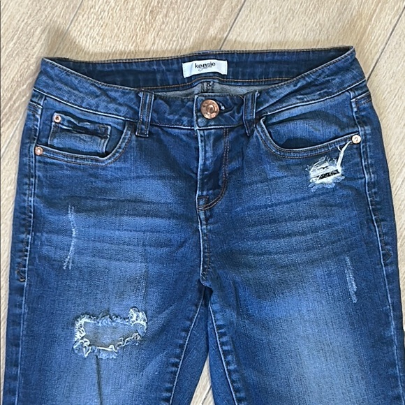 Kensie Blue Skinny Jeans with Distressed Details NWOT - Picture 5 of 7